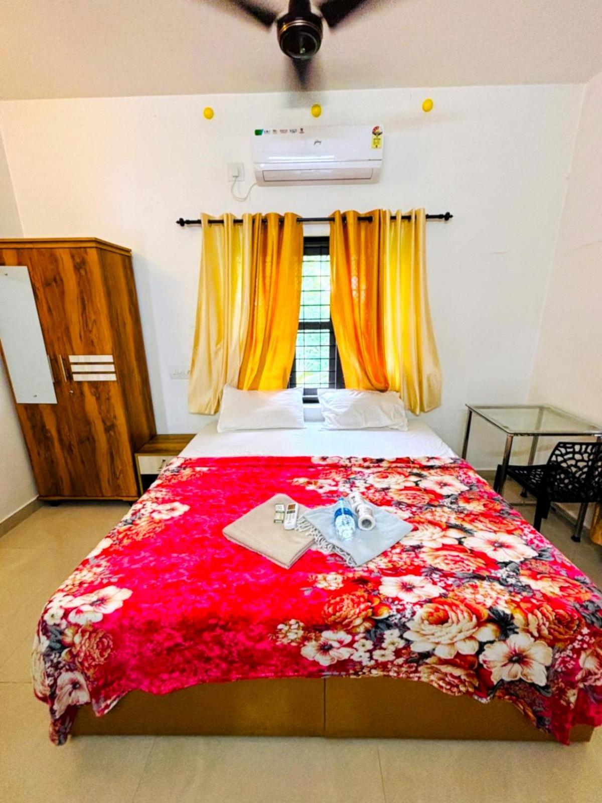 Paddy N Canal Homestay Alappuzha Exteriör bild